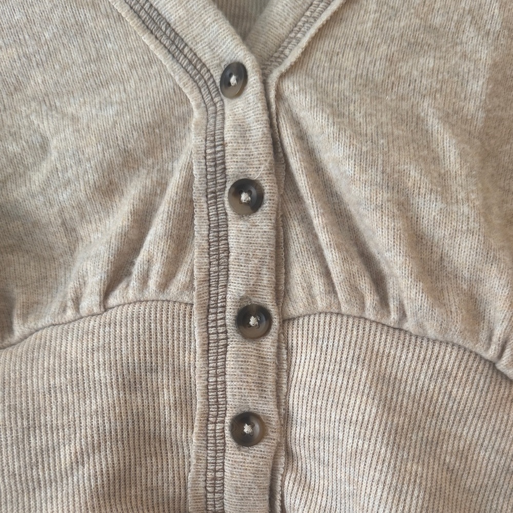 Urban Outfitters Tan Cropped Cardigan - Picture 3 of 4